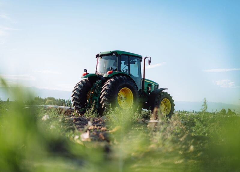 Tractor en el campo