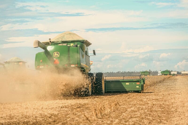 tractor cocechando